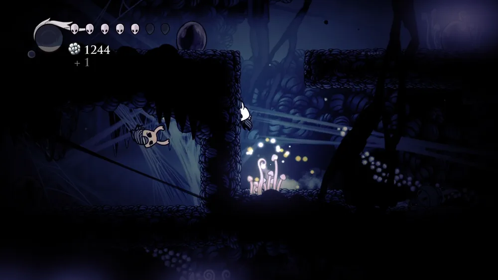 Зот попал в паутину. Возможно местный босс - паук?